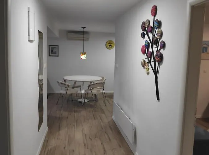 Apartment Garden Vanya *